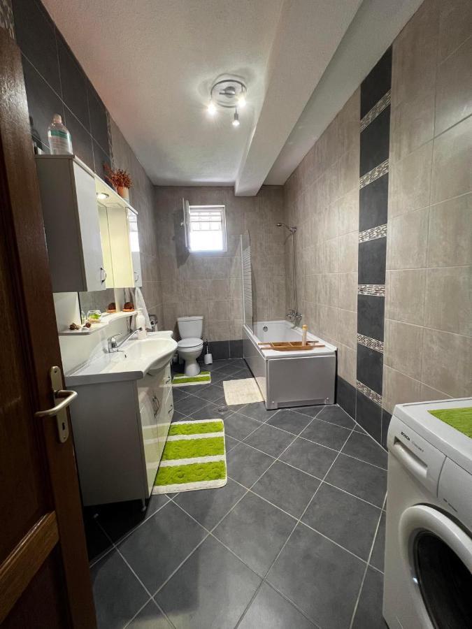 Charming Cozy Apartment غيفيغليا المظهر الخارجي الصورة